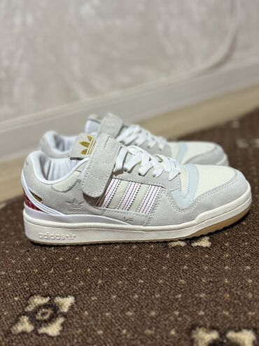 замшевые туфли вечерние: Мужские кроссовки, 38, Adidas, Новый, Самовывоз, Платная доставка