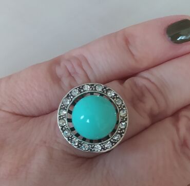 Zərgərlik dəstləri: Dəstə daxildir: Üzük, Sırğa -da lalafo.az — 2 Zərgərlik dəstləri: Dəstə daxildir: Üzük, Sırğa — 2