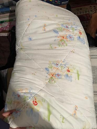 Одеяла и пледы: Одеяло, Б/у, Все сезоны — 2