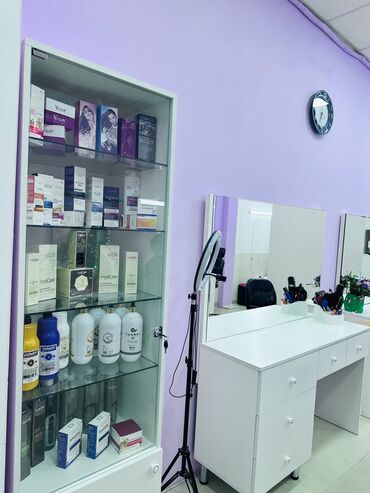 salon üçün stol: Saç usdasıdrnaq usdası, qaș permament usdası lazımdır salon rahat