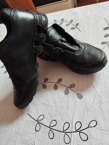 кроссовки адидас мужские оригинал кожаные: Мужская обувь 44-45.Вставь шнурки и носи