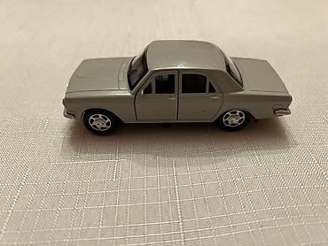 stacktrack oyuncaq dəsti: Metall model avtomobil – klassik sedan dizaynlı, boz rəng. Kolleksiya — 5