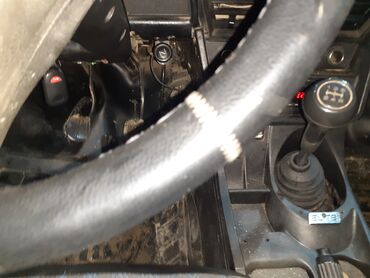 Təkərlər: Məhsul: Avtomobil kuzov hissələri və arxa baqaj komplekti (köhnə sovet — 17