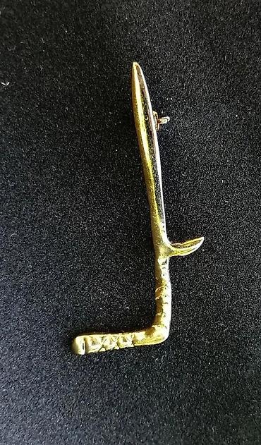 Broševi: 4 STARA Exluzibna broša: Zeleni, SEDEF, GOBLEN, Druidski srp. Cena za — 11