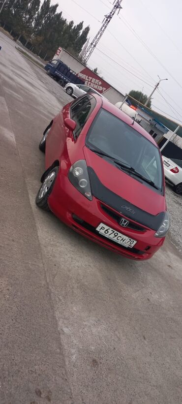 дешевые машина: Honda Fit: 2002 г., 1.3 л, Автомат, Бензин