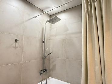 Продажа квартир: 3 комнаты, 117 м², 7 мкр 2 этаж — 2