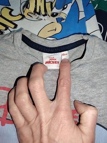 Paketi dečije odeće: Paket garderobe za decaka Vel 104-110 Ocuvano 4 majce dug rukav 11 na lalafo.rs — 9 Paketi dečije odeće: Paket garderobe za decaka Vel 104-110 Ocuvano 4 majce dug rukav 11 — 9