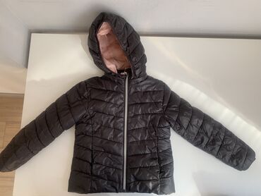 мужские зимние кепки: Детская стеганая куртка H&M с капюшоном б/у в хорошем состоянии
