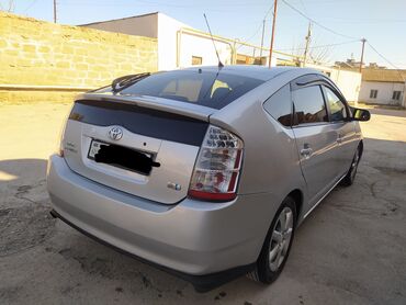 Toyota: Toyota Prius: 1.4 l | 2007 il Hetçbek