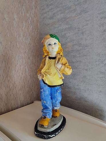 təbaşir və pastel: Fiqur, Gips — 1