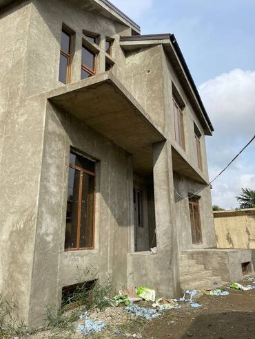 varovskide heyet evleri: 8 otaq, 388 kv. m, Kredit yoxdur, Təmirsiz