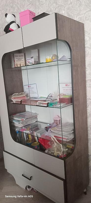 kitab refi modelleri: Şüşəli vitrinli kitab şkafı.embawoddan alinib.endirim edilecekdir - — 1