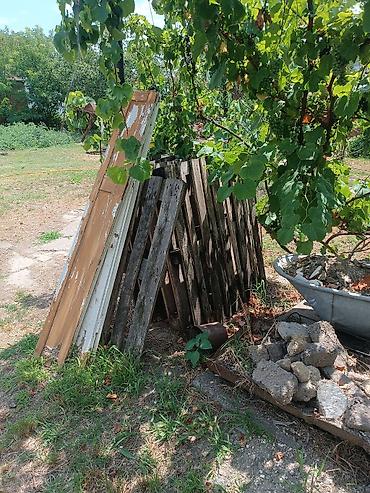 biljke: Drvene palete i daske – pogodno za razne projekte stare pogodne za — 1