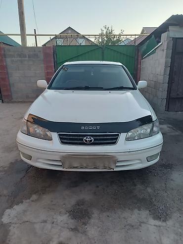 Транспорт: Toyota Camry: 2001 г., 2.5 л, Автомат, Бензин, Седан — 2