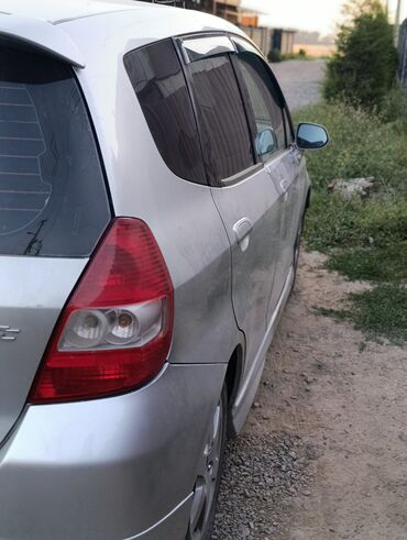 фит машина цена ош: Honda Fit: 2002 г., 1.3 л, Вариатор, Бензин, Хэтчбэк