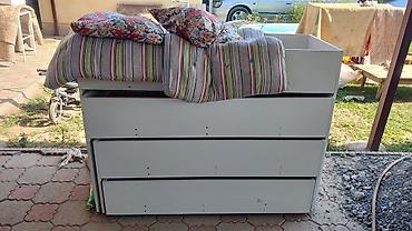 bunk bed: Двухъярусная детская кровать, Б/у, ЛДСП, цвет - Белый — 1