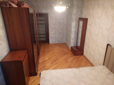 Uzunmüddətli kirayə mənzillər: 9-Mikrorayonda Tərlan Şadlıq evinin yanında 18 mərtəbəli binanın 8-ci — 3