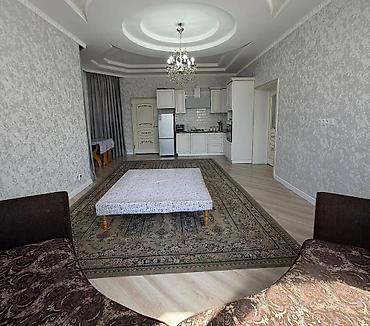 Долгосрочная аренда домов: 200 м², 5 комнат — 4