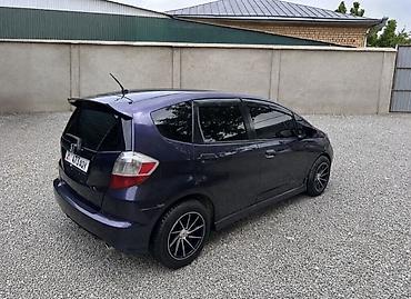 Транспорт: Honda Fit: 2009 г., 1.5 л, Автомат, Бензин, Хэтчбэк — 5
