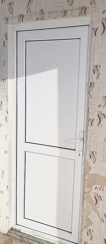 Ağ rəngli PVC qapı - Material: PVC/profilli plastik konstruksiya -