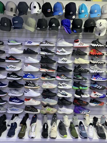 Кроссовки и спортивная обувь: Мужские кроссовки, 41, Adidas, Новый, Самовывоз