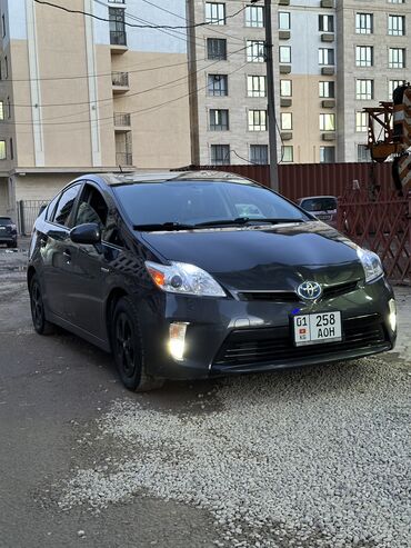 приус: Toyota Prius: 2014 г., 1.8 л, Вариатор, Гибрид, Хэтчбэк