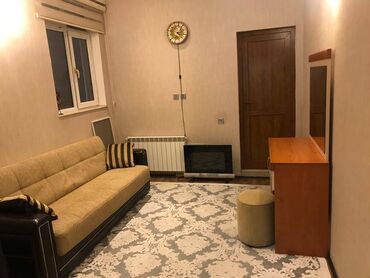 Ofislər: Gənclik metrosuna yaxın yol kənarı ümumi sahəsi 220 kv,m olan — 10