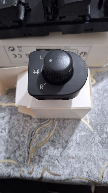 Щитки приборов: Щиток приборов Volkswagen 2000 г., Оригинал, Германия — 1