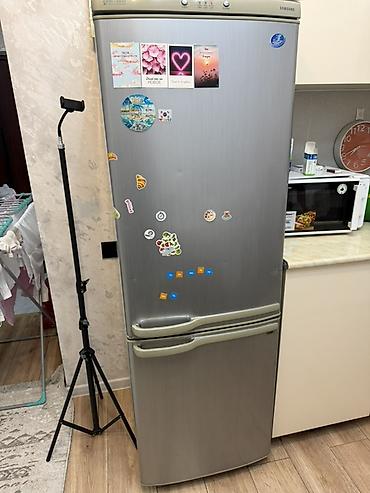 Холодильник Samsung, Б/у, Двухкамерный, De frost (капельный)