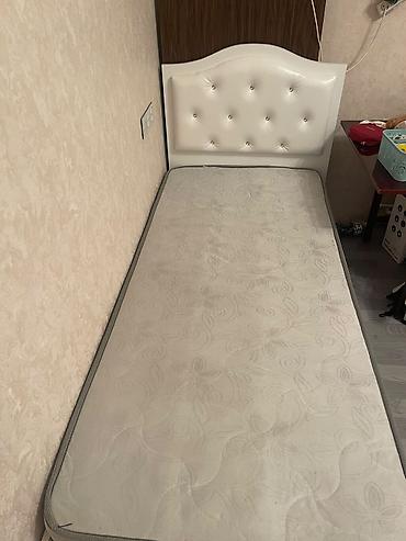 Çarpayılar: İşlənmiş, Təknəfərlik çarpayı, Bazasız, Matras ilə, Siyirməsiz — 1