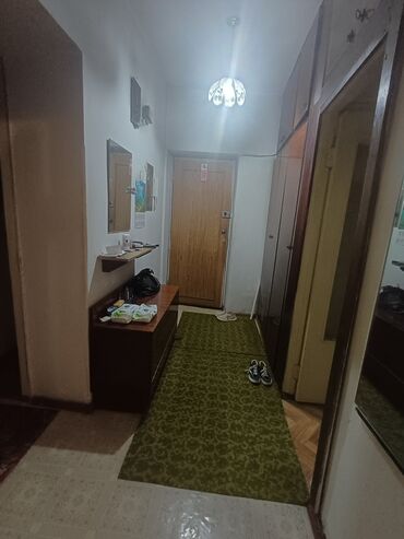 шопокова боконбаева: 3 комнаты, 65 м², Индивидуалка, 1 этаж, Старый ремонт