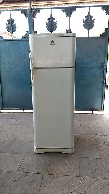 dondurucu satilir: Indesit iki qapılı soyuducu - Üst kamera: dondurucu bölmə - Alt — 1