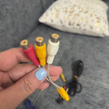 Audio və video kabellər: RCA və 3.5 mm AUX kabel dəsti Məhsul təsviri: - Müxtəlif uzunluqlarda — 5
