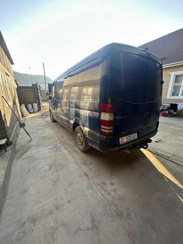 рекс спринтер пассажир: Грузовой фургон Mercedes-Benz Sprinter в синем цвете, предназначенный