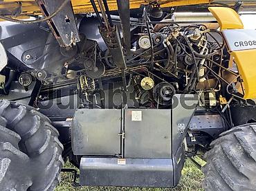 2010: New Holland CR9080 — Комбайн, 2010 г. Б/У | Доставка по всему миру — 7