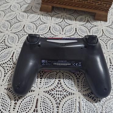 Верхняя одежда: PS4 Dualshock təcili satılır!!! vinil barca əyri ola bilər əl işidi — 2