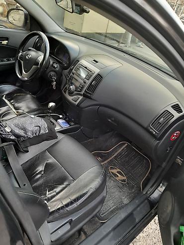 i30: Hyundai i30: 1.6 l | 2008 il Universal — 7