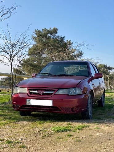 Daewoo: Daewoo Nexia: 1.5 l | 2010 il Sedan