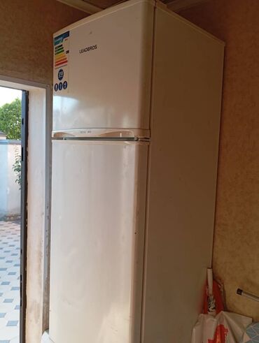Холодильники: Холодильник Beko, Б/у, Двухкамерный, No frost, 47 * 125 * 36