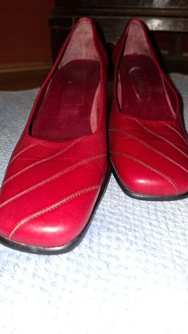 Salonke: Salonke, 38 — 10