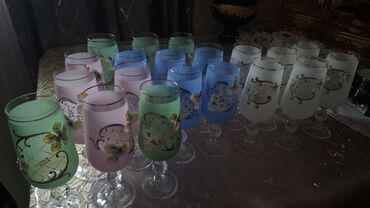 Qrafinlər və səhənglər: Şüşə, 2, 1 l