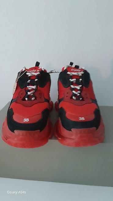 balenciaga srbija: Balenciaga patike – model Triple S - Veličina: 38 (kalup veći — 2
