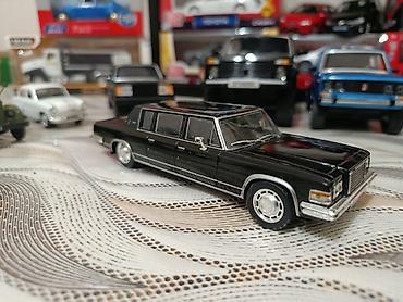 zil 5301: Qara rəngli ZIL-4104 limuzinin miqyaslı modeli - Brend: DeAgostini — 1