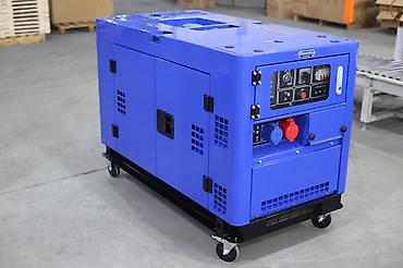 Генераторы: Дизельный генератор ТЕХНОМАШ Professional 18000T - Мощность: серия — 4