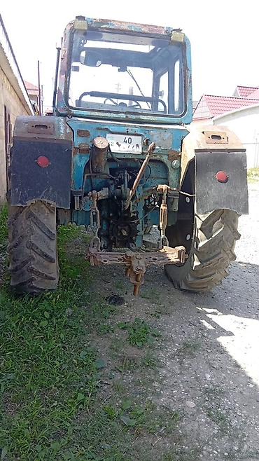 turbo az islenmis avtomobiller: Traktor MTZ-80 (Belarus) – mavi kabinəli, 2WD ön təkərli versiya — 4