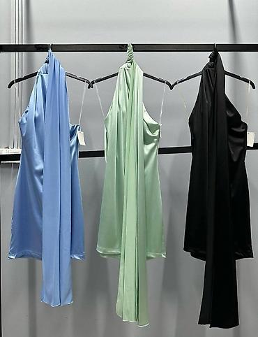elipsa tunike: Elegantna mini haljina od satenskog materijala sa asimetričnim krojem — 2