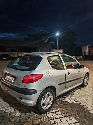 testeri napona: Peugeot 206, 3-vrata, srebrna boja, benzinski hatchback kompaktne — 2