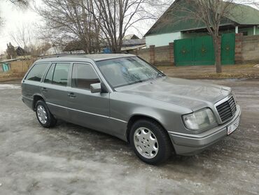 мерс унверсал: Mercedes-Benz 220: 1993 г., 2.2 л, Механика, Бензин, Универсал