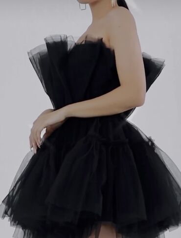 черное платье в пол: Вечернее платье, Короткая модель, Без рукавов, Корсет, S (EU 36)
