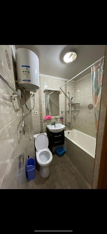 плаза: 3 комнаты, 56 м², Дордой Плаза ТРЦ 104 серия, 3 этаж, Евроремонт — 2